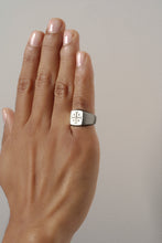 Signet Ring