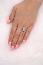 Oval Cut Engagement Ring With Knife-Edge Shank